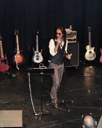 0Qd1pSMLjgRni_f50czhLNnbS9TrTpzjlWyaxPzpQ6k